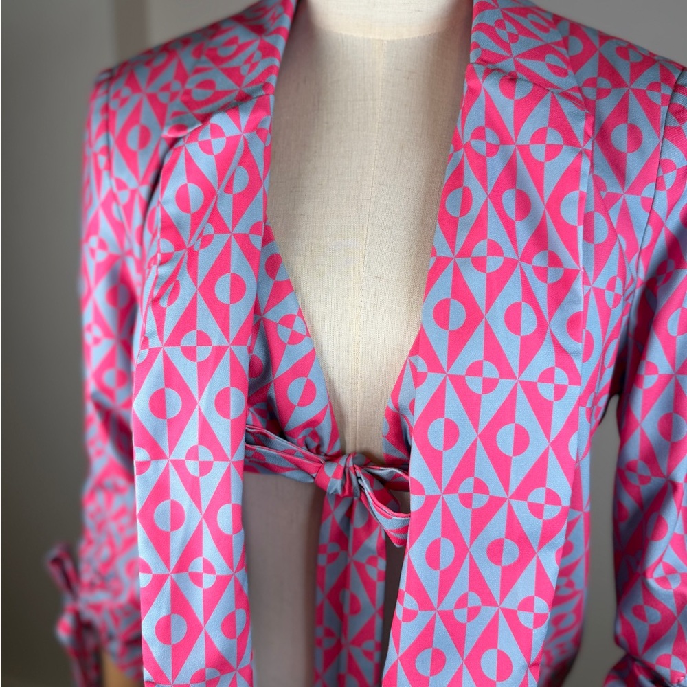 Chic Pink Patterned Women's Blazer - image 3